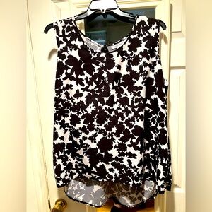 Modamix Woman’s Size 2X Sleeveless Black & White Floral Top
